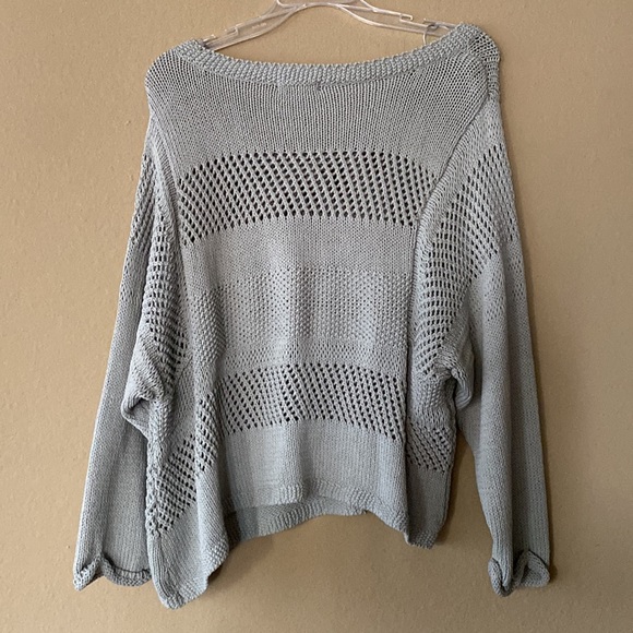 H&M Sweater - Picture 4 of 4